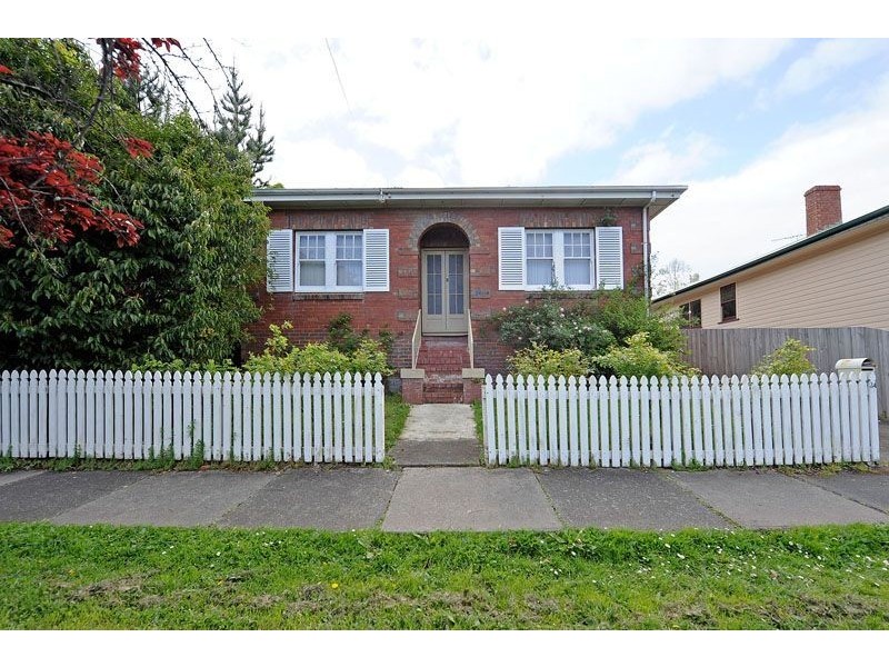 24 Nelson Road, Sandy Bay TAS 7005