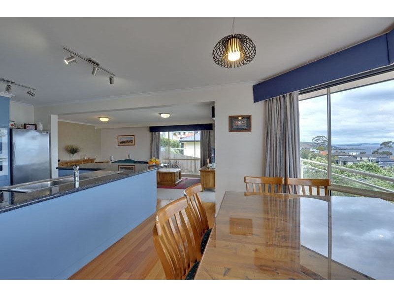 550 Oceana Drive, Howrah TAS 7018