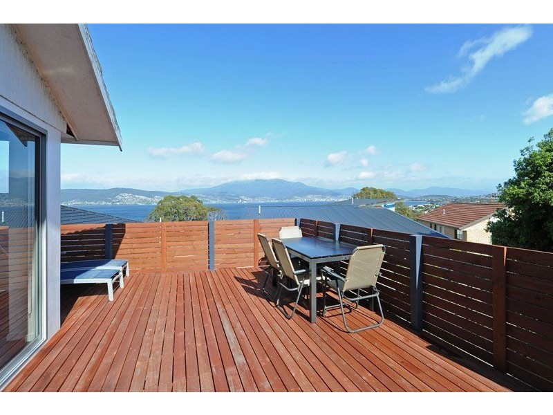 8 Tunah Street, Howrah TAS 7018