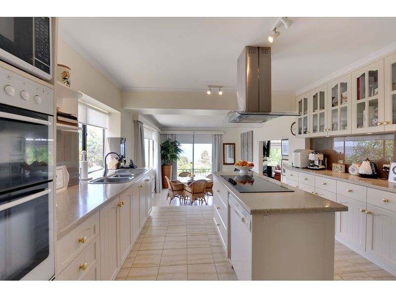 231 Channel Highway, Taroona TAS 7053
