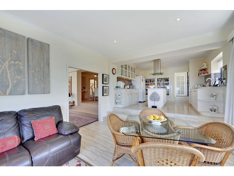 231 Channel Highway, Taroona TAS 7053