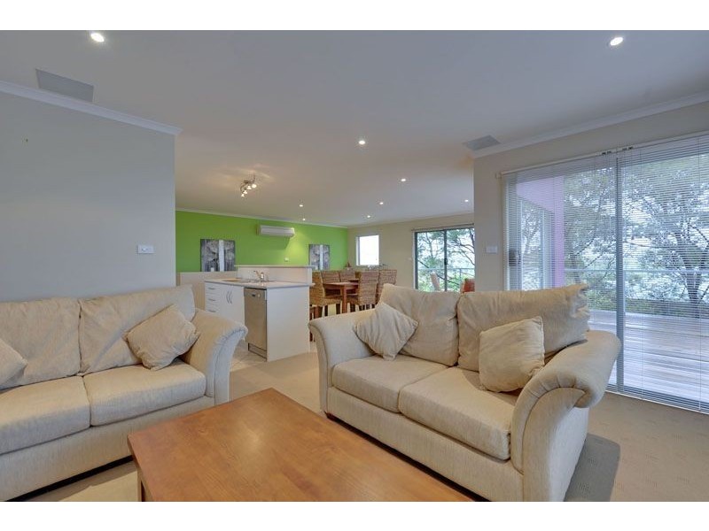 5/18 Meredith  Court, Swansea TAS 7190