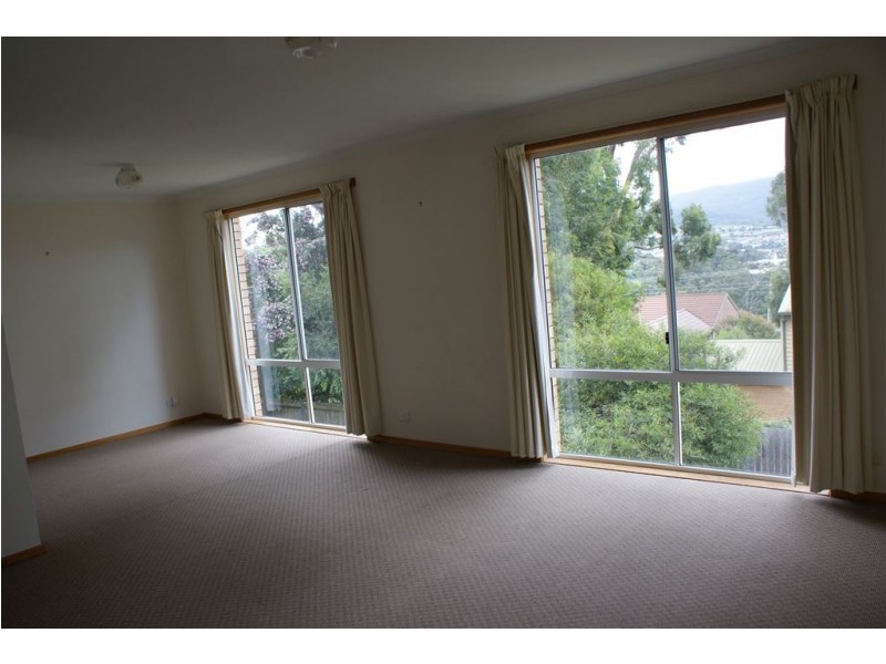 2/47 Hutchins Street, Kingston TAS 7050