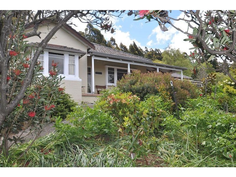 8 Gray’s Road, Fern Tree TAS 7054