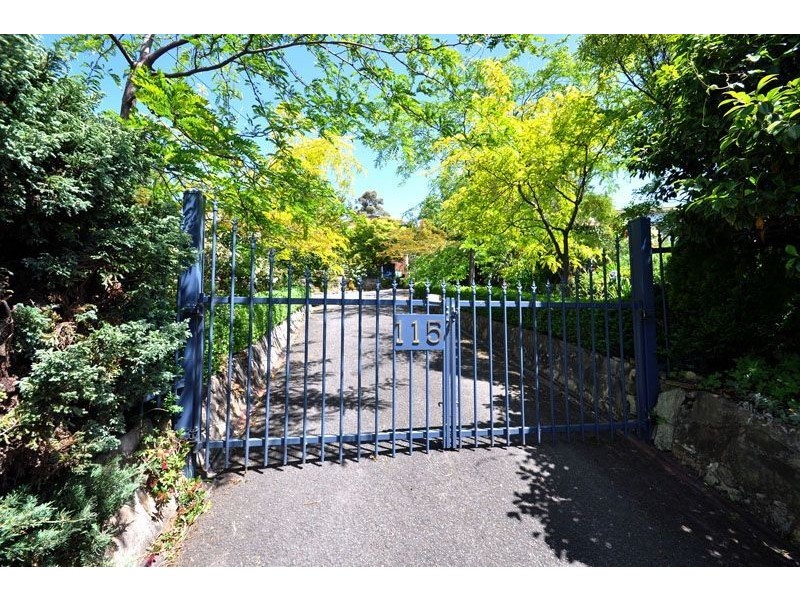 115 Channel Highway, Taroona TAS 7053