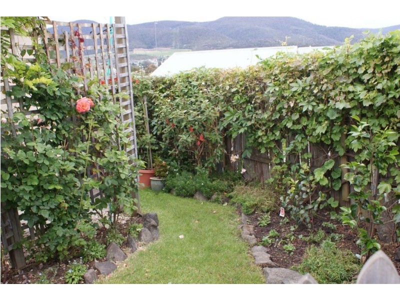 2/30 Easton Avenue, West Moonah TAS 7009