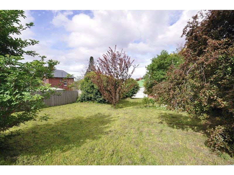 24 Nelson Road, Sandy Bay TAS 7005