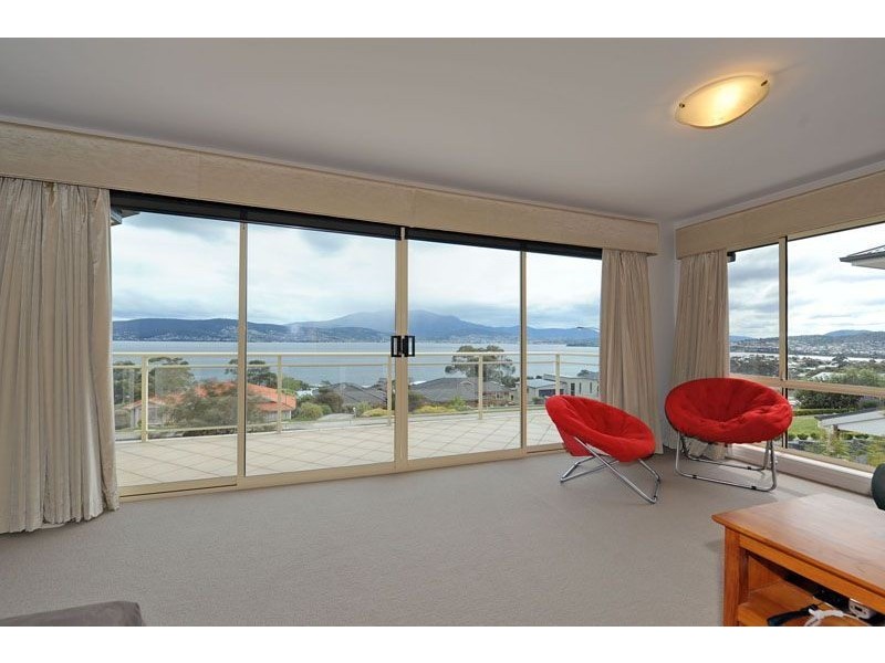 550 Oceana Drive, Tranmere TAS 7018