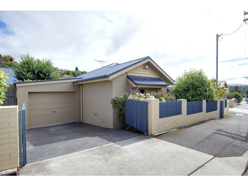 2/51 Newdegate Street, North Hobart TAS 7000