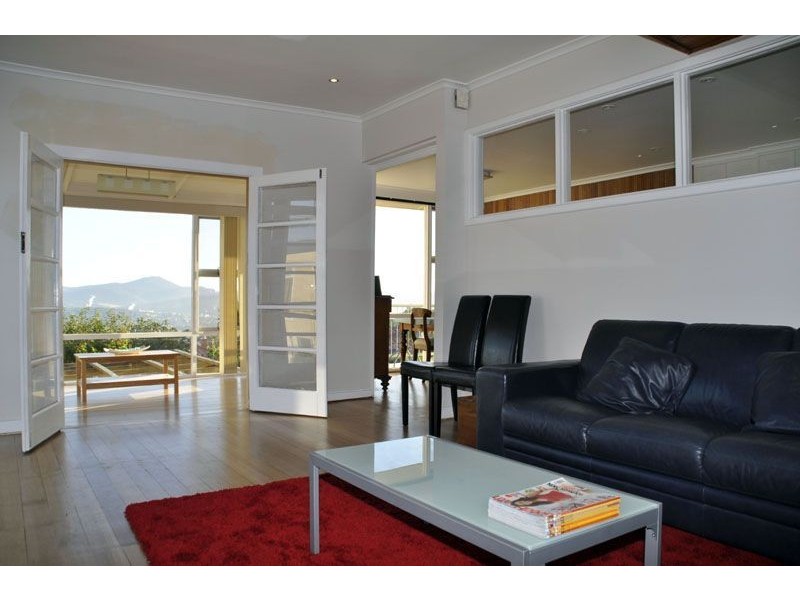 14 McGuinness Crescent, Lenah Valley TAS 7008