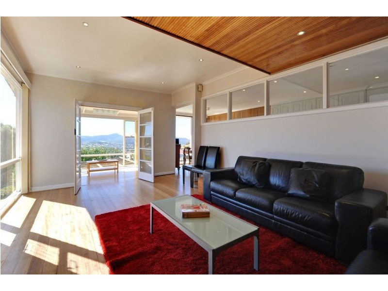 14 McGuinness Crescent, Lenah Valley TAS 7008