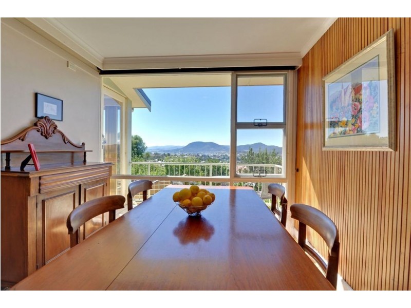 14 McGuinness Crescent, Lenah Valley TAS 7008