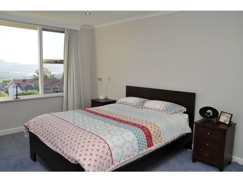 14 McGuinness Crescent, Lenah Valley TAS 7008