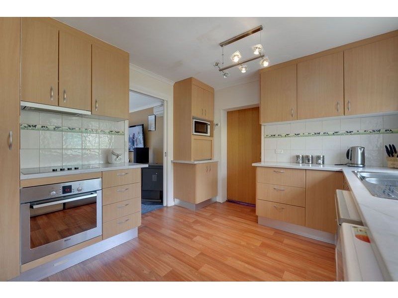 2/9 Gillies Road, Claremont TAS 7011