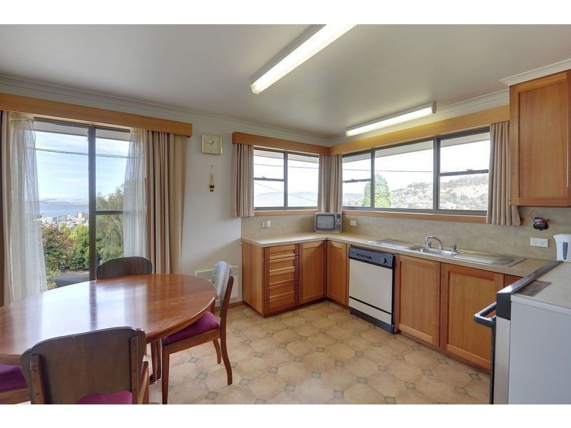 2 Raymont Terrace, Mount Stuart TAS 7000