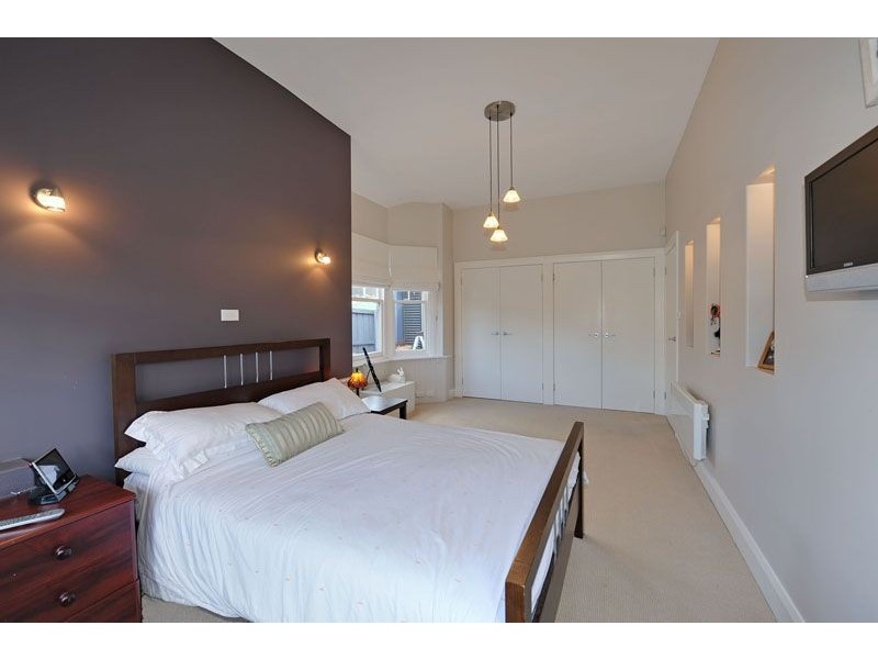 18 Swanston Street, New Town TAS 7008