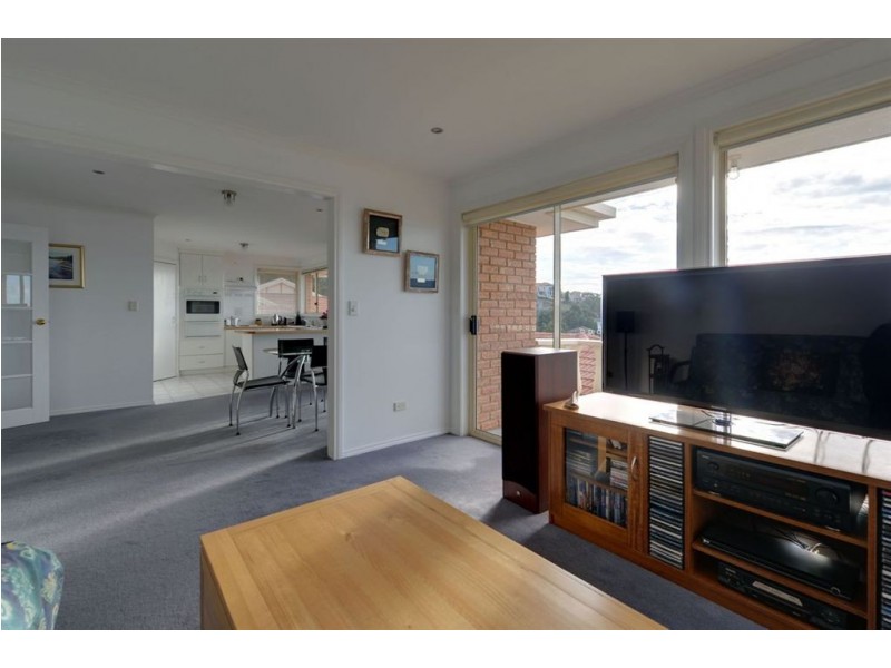 1/12 Date Court, Sandy Bay TAS 7005