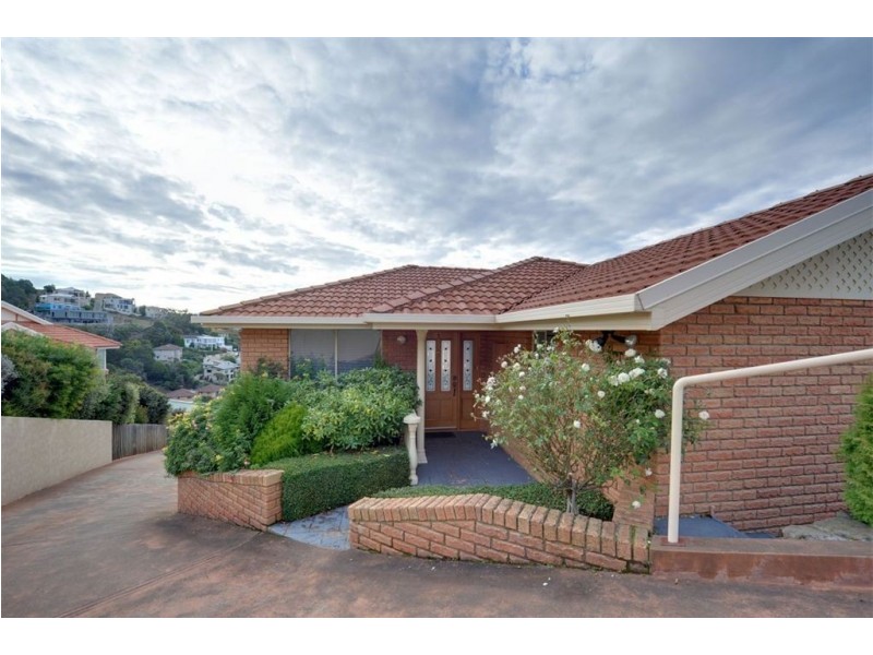 1/12 Date Court, Sandy Bay TAS 7005