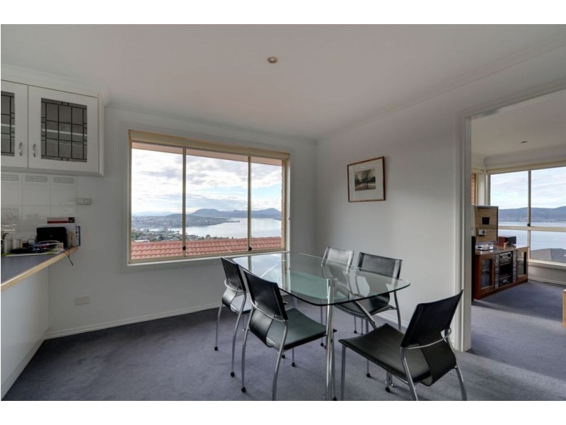 1/12 Date Court, Sandy Bay TAS 7005