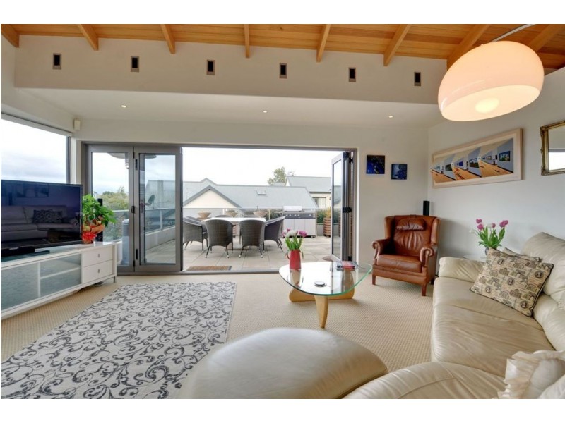 8 Stowell Avenue, Battery Point TAS 7004