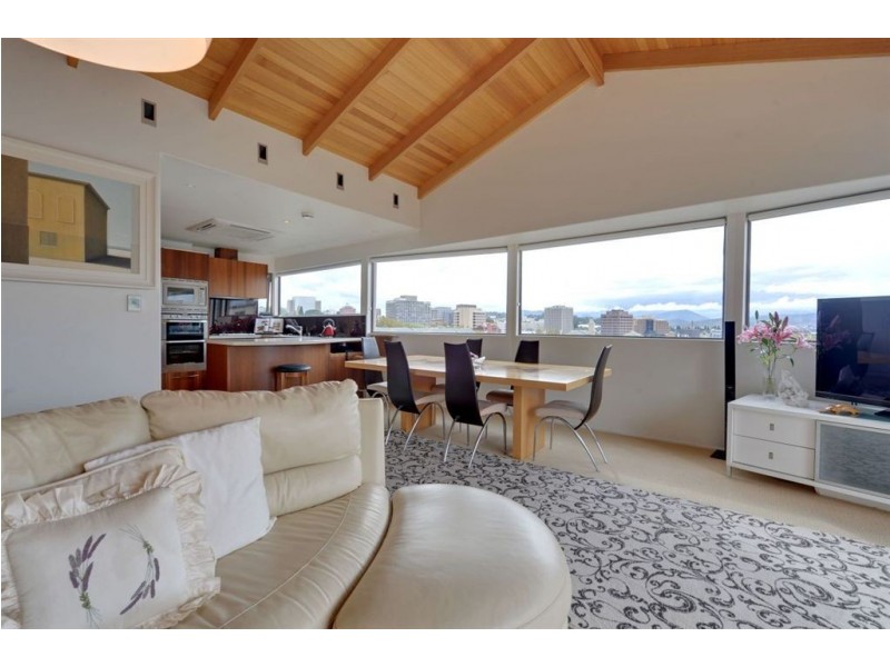 8 Stowell Avenue, Battery Point TAS 7004