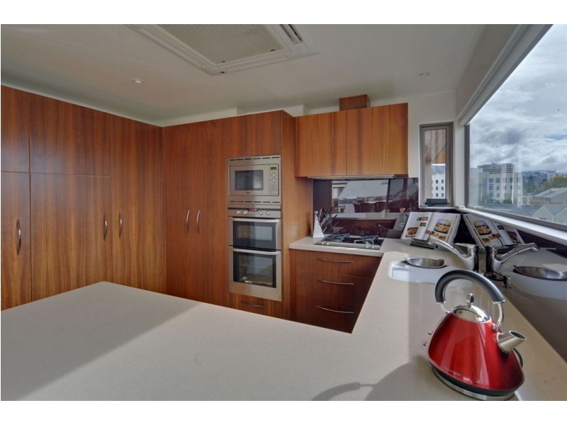 8 Stowell Avenue, Battery Point TAS 7004