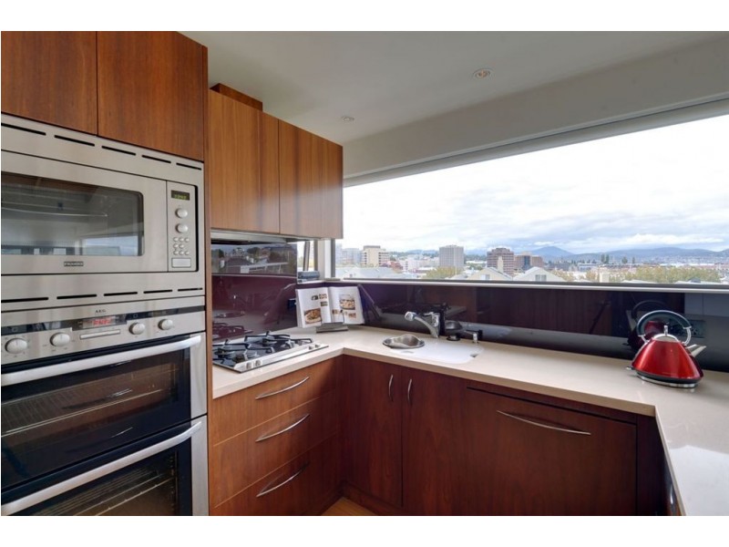 8 Stowell Avenue, Battery Point TAS 7004