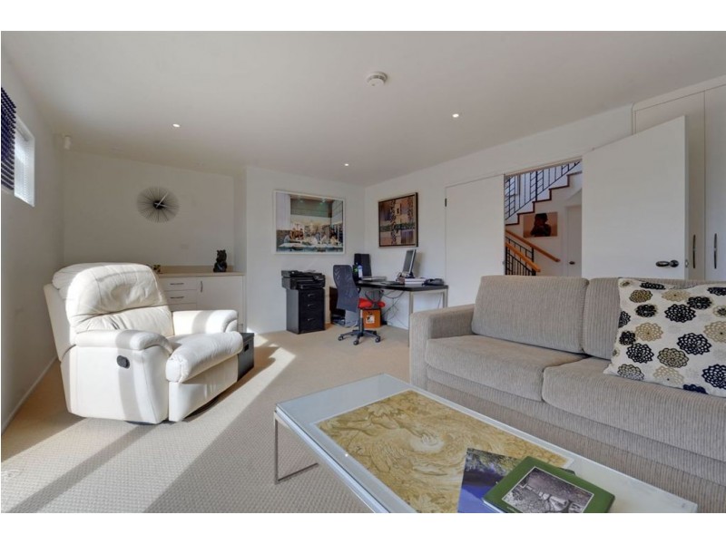 8 Stowell Avenue, Battery Point TAS 7004