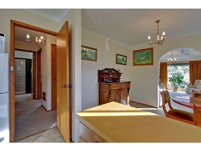 1 Greenway Avenue, Lenah Valley TAS 7008