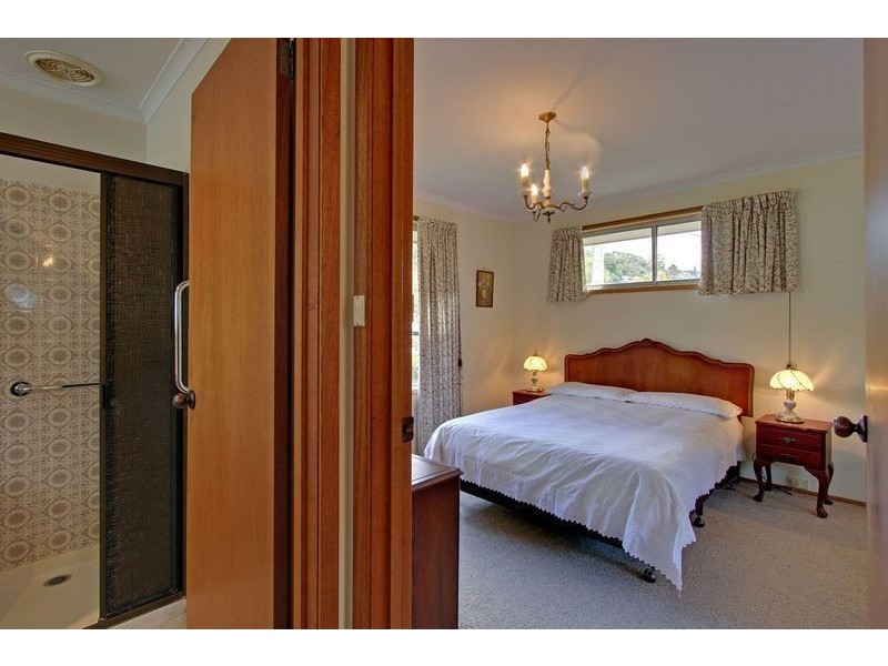 1 Greenway Avenue, Lenah Valley TAS 7008