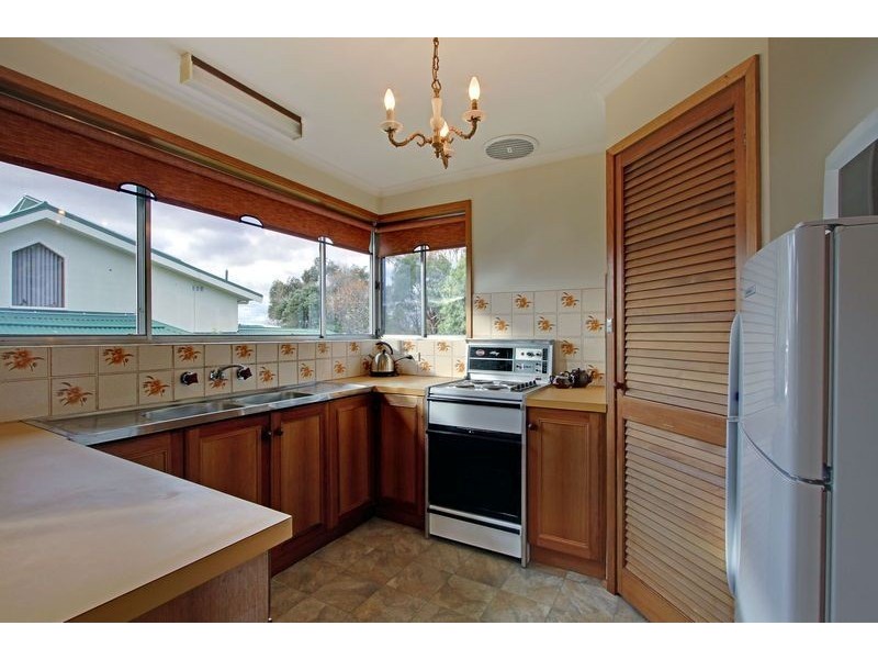 1 Greenway Avenue, Lenah Valley TAS 7008
