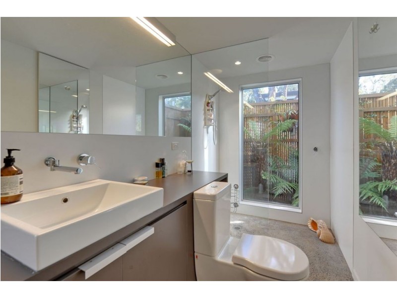 2/39 Happy Valley Road, Spring Beach TAS 7190
