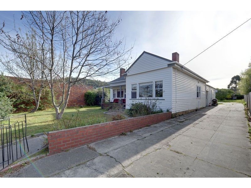 46 Lincoln Street, Lindisfarne TAS 7015