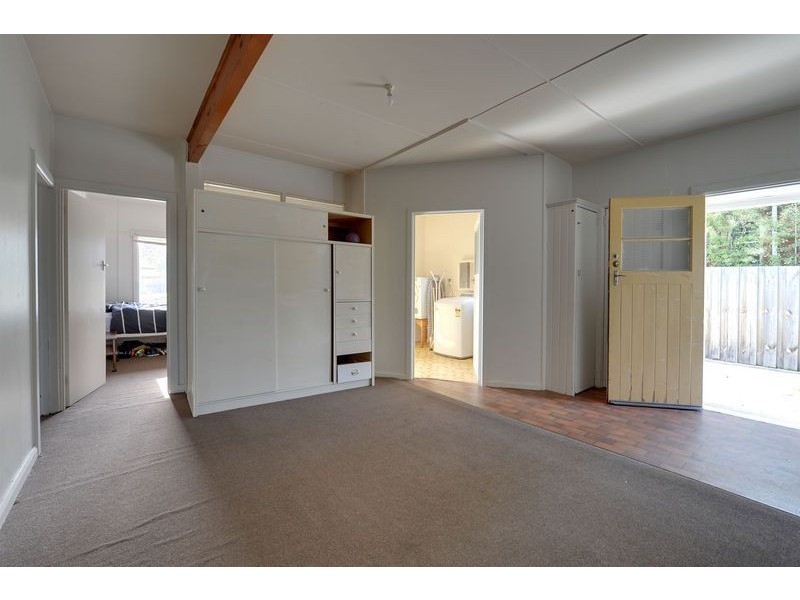 46 Lincoln Street, Lindisfarne TAS 7015