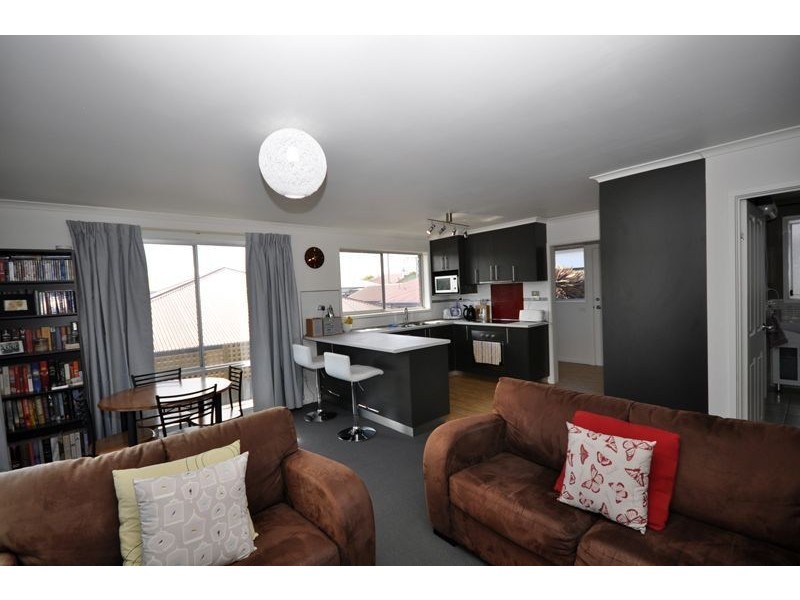 2/125A August Road, Lenah Valley TAS 7008