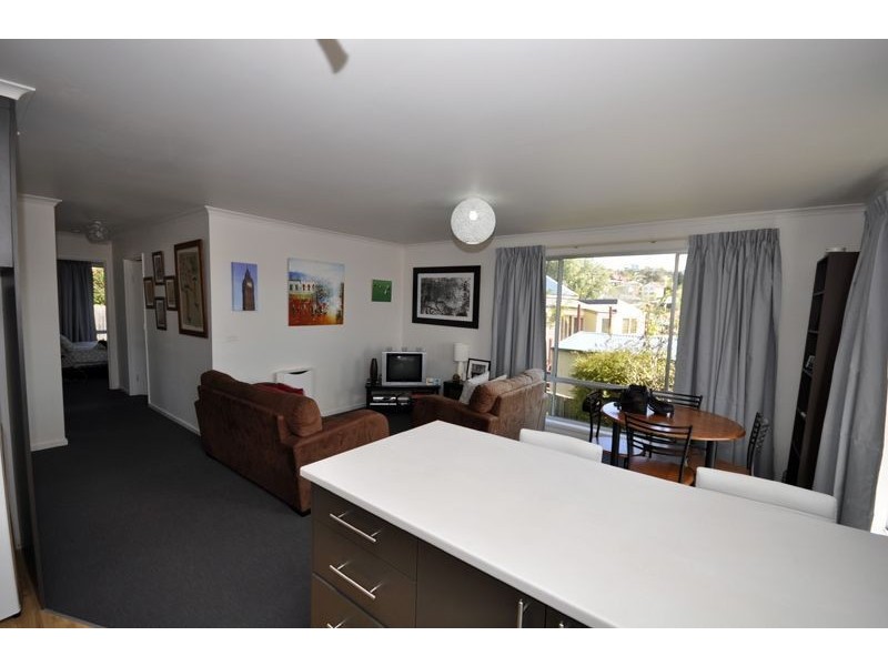 2/125A August Road, Lenah Valley TAS 7008