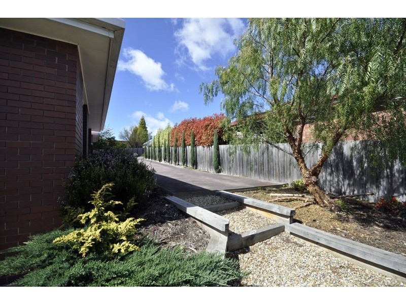 2/125A August Road, Lenah Valley TAS 7008