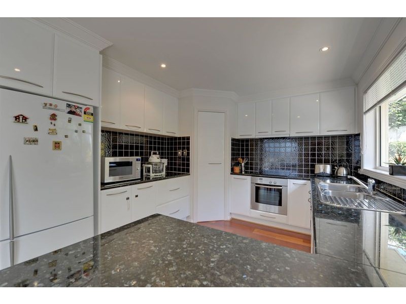 1/13 Gardenia Grove, Sandy Bay TAS 7005