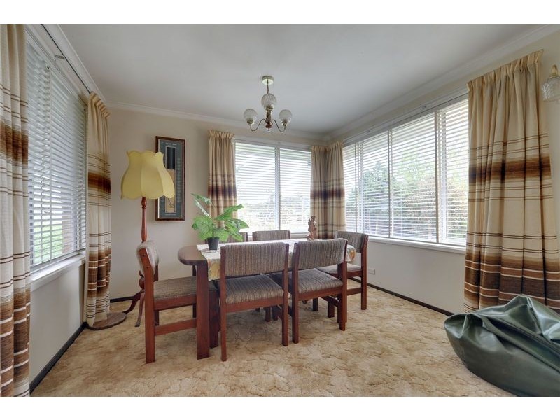 8 Lumeah Avenue, Lenah Valley TAS 7008