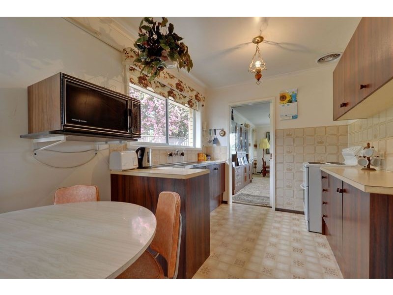 8 Lumeah Avenue, Lenah Valley TAS 7008