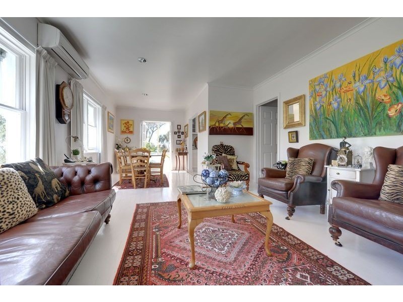 123 Channel Highway, Taroona TAS 7053