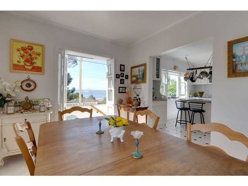 123 Channel Highway, Taroona TAS 7053