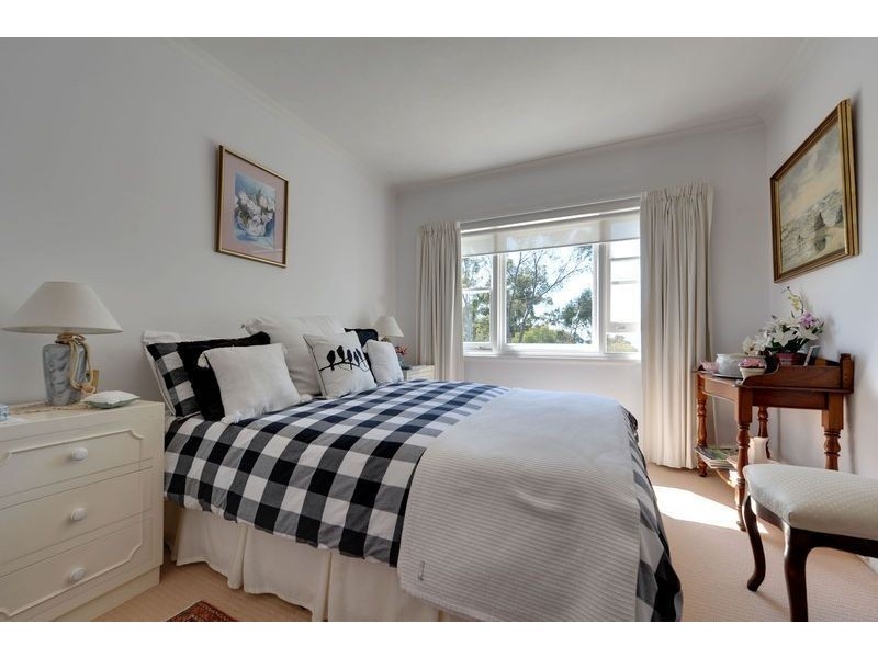 123 Channel Highway, Taroona TAS 7053
