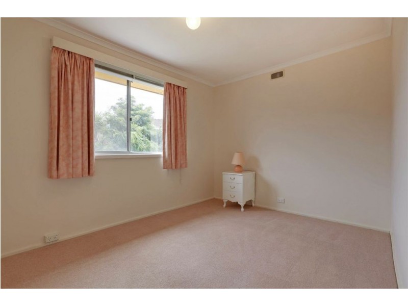 16 Owanda Street, Howrah TAS 7018