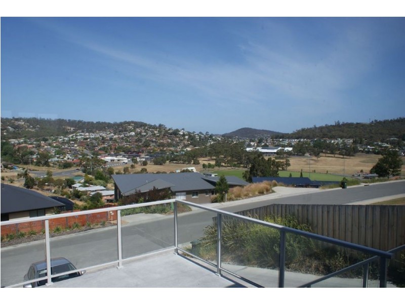 1/12 Andreas Place, Geilston Bay TAS 7015