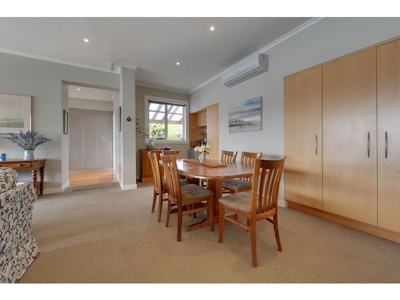 49 Esplanade, Lindisfarne TAS 7015