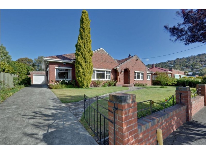 10 David Avenue, Sandy Bay TAS 7005