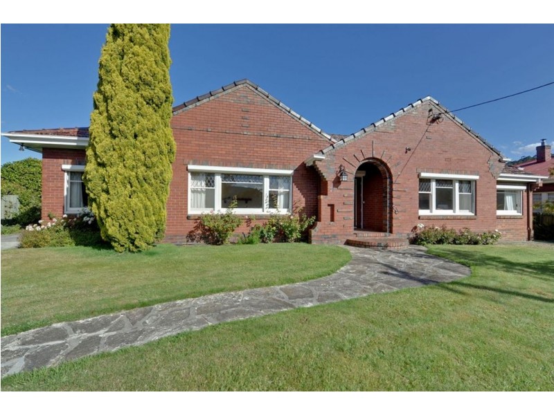 10 David Avenue, Sandy Bay TAS 7005