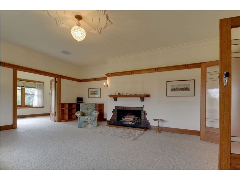 10 David Avenue, Sandy Bay TAS 7005