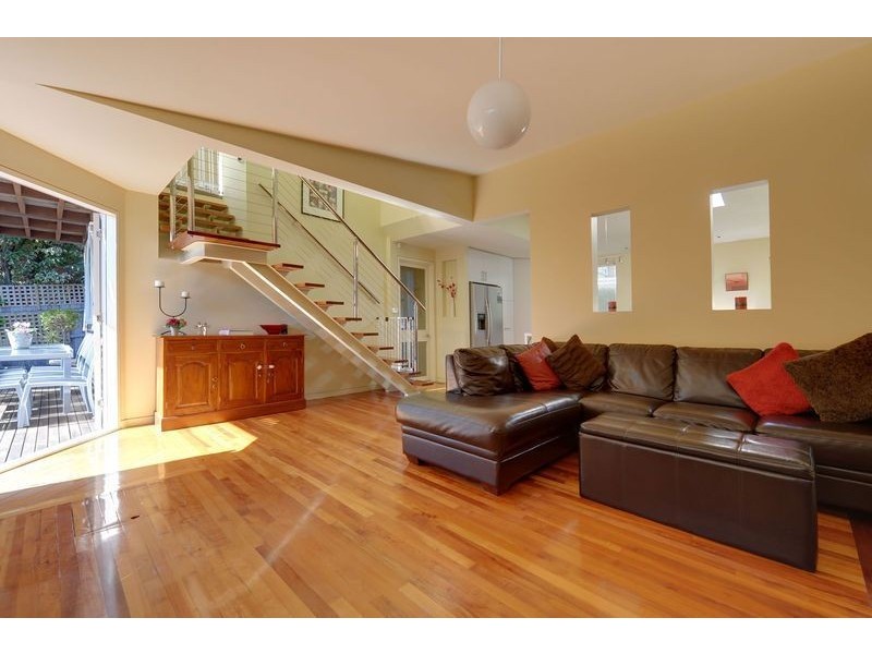 15 Quorn Street, Sandy Bay TAS 7005